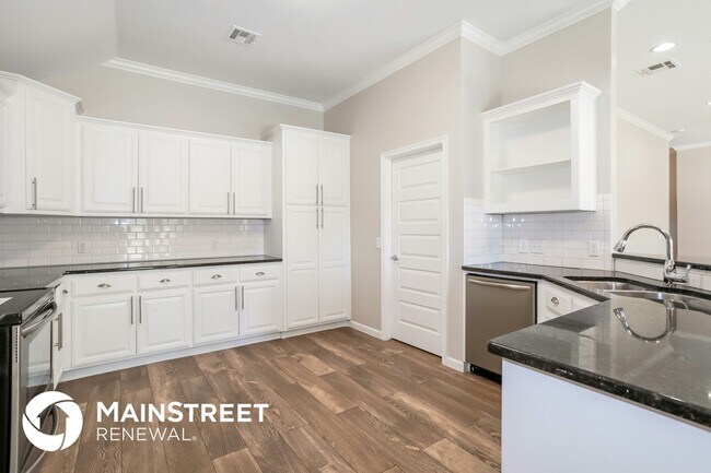 Photo - 17304 Hardwood Pl