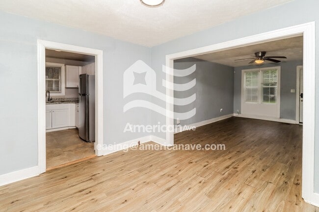 Photo - 335 E Ridgeway St