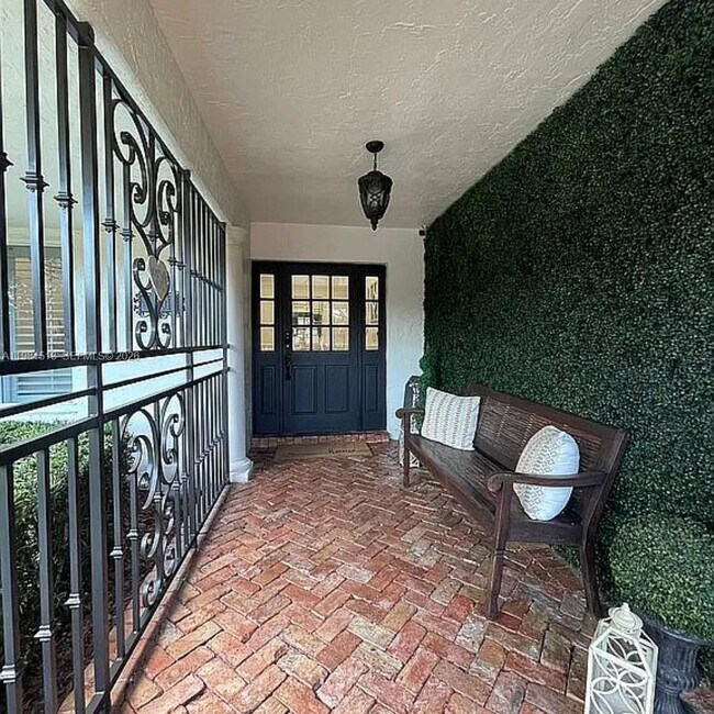 Photo - 8801 SW 124th St