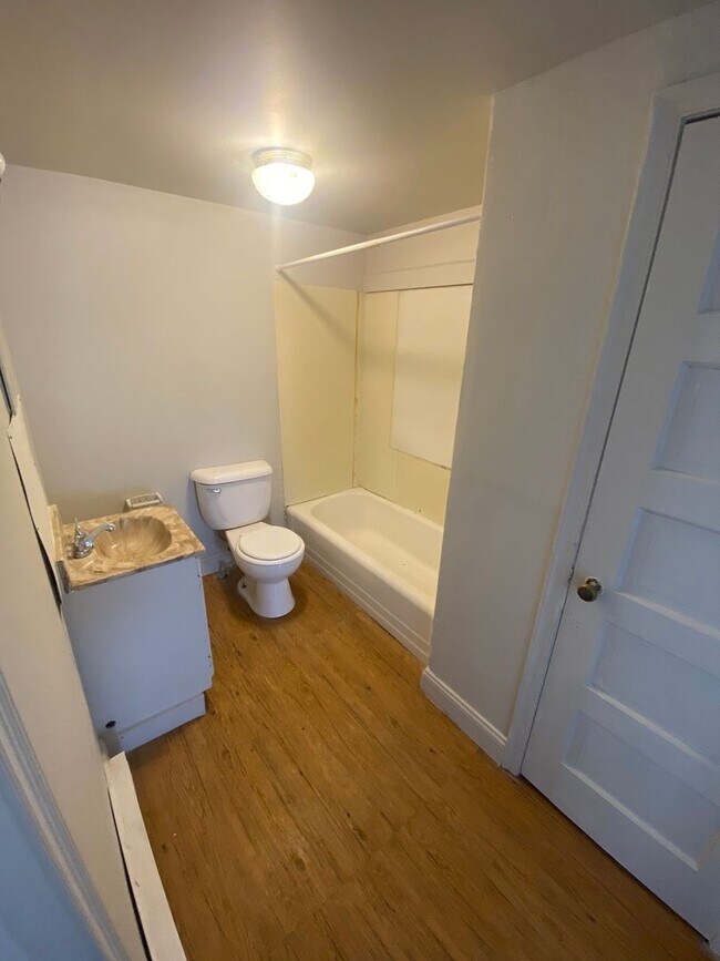 Photo - Super Cute Renovated 1 Bedroom House!