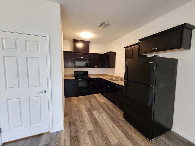 Photo - 6306 Red Oak Dr