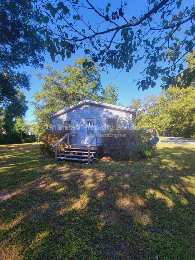 Photo - 252 Peiffer Ave