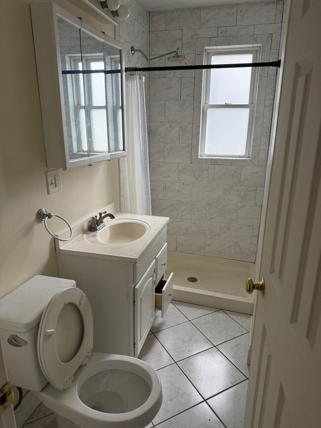 Building Photo - 1576 Cambridge St Unit 3 Rental