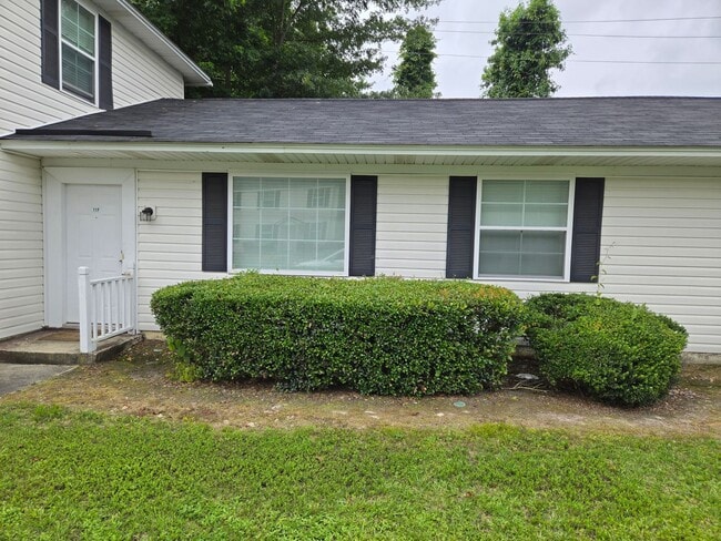 2 bedroom 1 bath - 2 bedroom 1 bath House