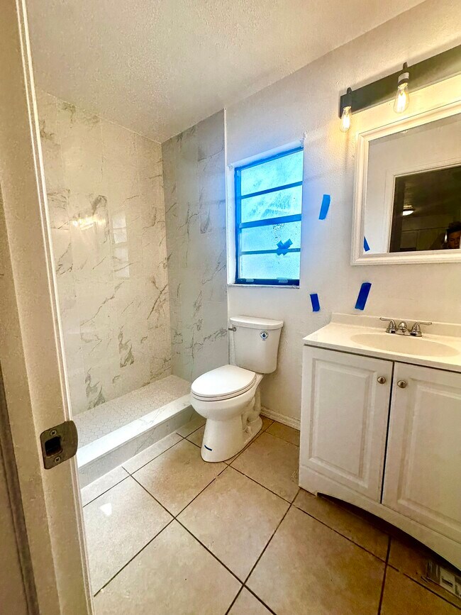 Photo - 9902 N Hyacinth Ave Unit Hyacinth-All Vouchers