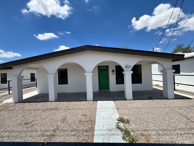 Building Photo - Charming Renovated Country Home for Rent
