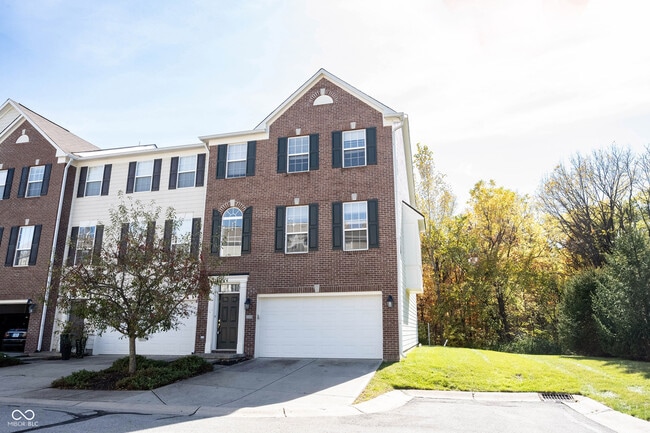 Building Photo - 9009 Mercer Dr