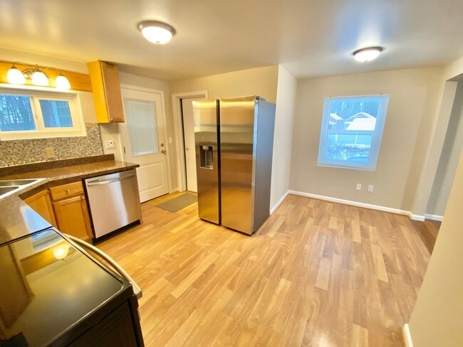 Photo - Newly Renovated 2 Bedroom Home in South Burlington Available 2/1