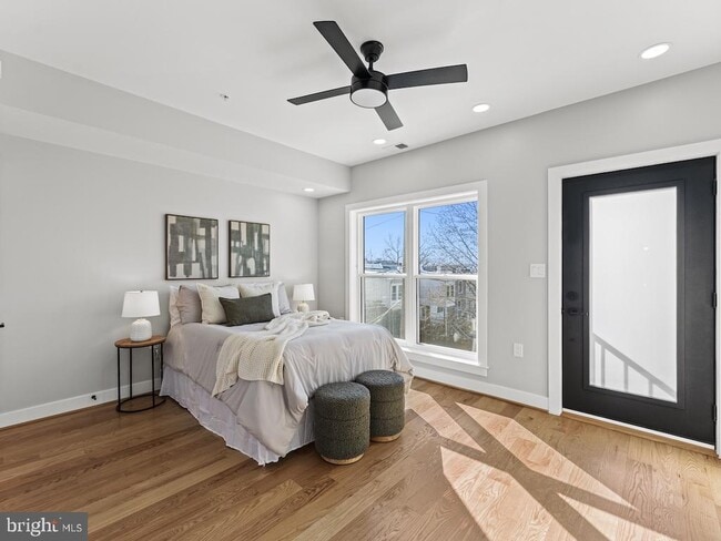 Photo - 4320 7th St NW Unit 2