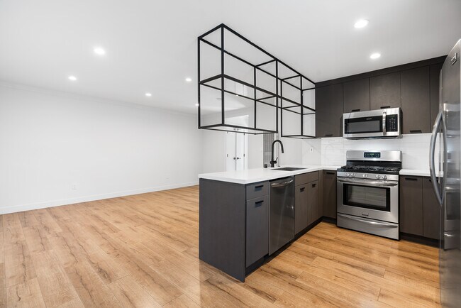 Photo - 5941 Comey Ave Unidad 3