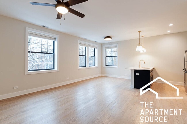 Photo - 4405 N Seeley Ave Unit 2F