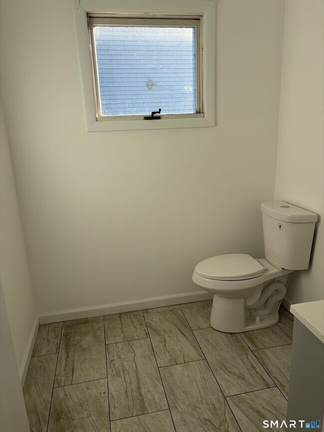 Photo - 344 Colman St