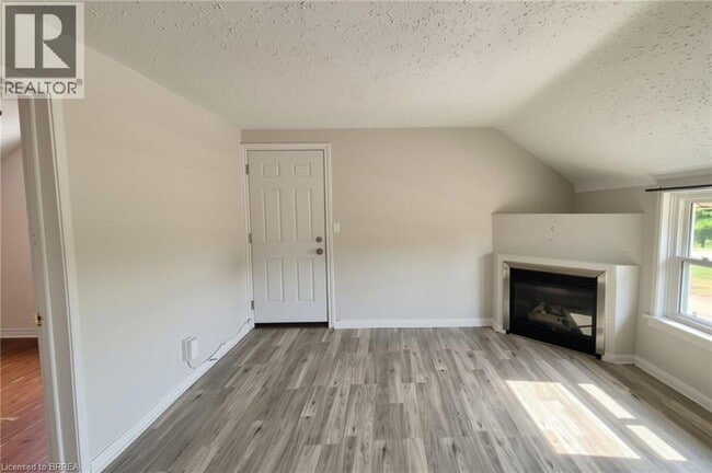 Photo - 301 Campbell St Unit 1