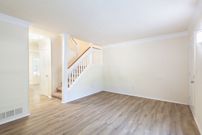 3109 Destin Cir