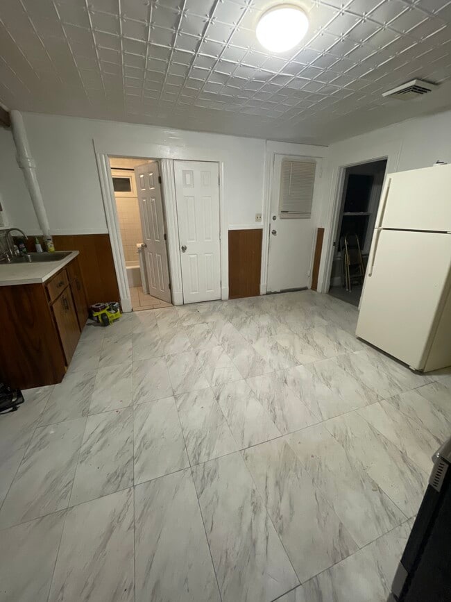 Photo - 256 Plank Rd Unit 2 floor