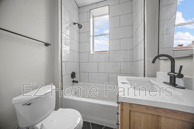 Photo - 3146 Nebraska Ave Unit 1F