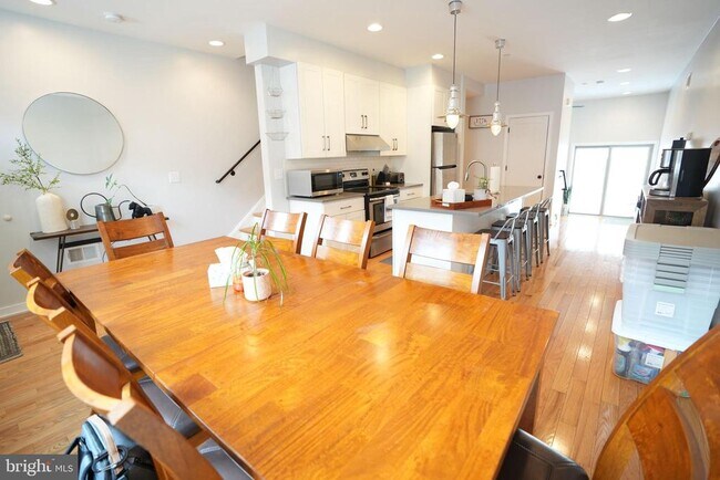 Photo - 341 Cantrell St