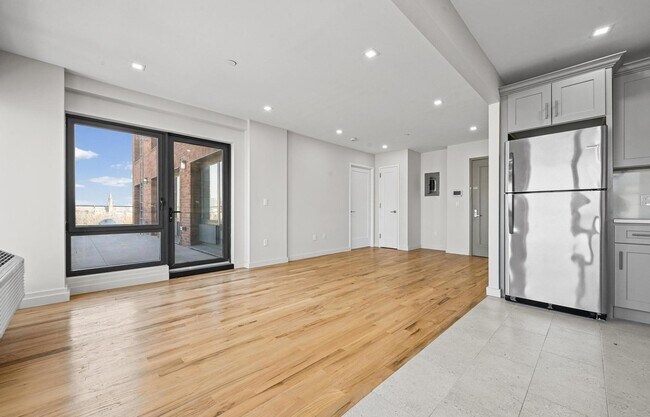 Photo - 360 4th Ave