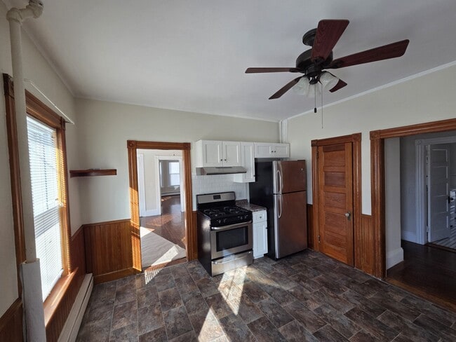 Photo - 110 Church St Unit 1