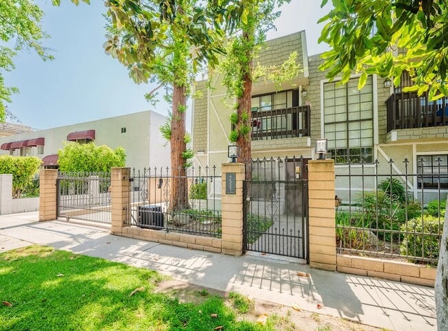 Building Photo - 4509 Vista Del Monte Ave Unit 1 Rental