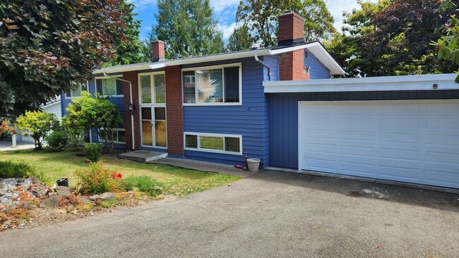 Building Photo - 1412 Unit B