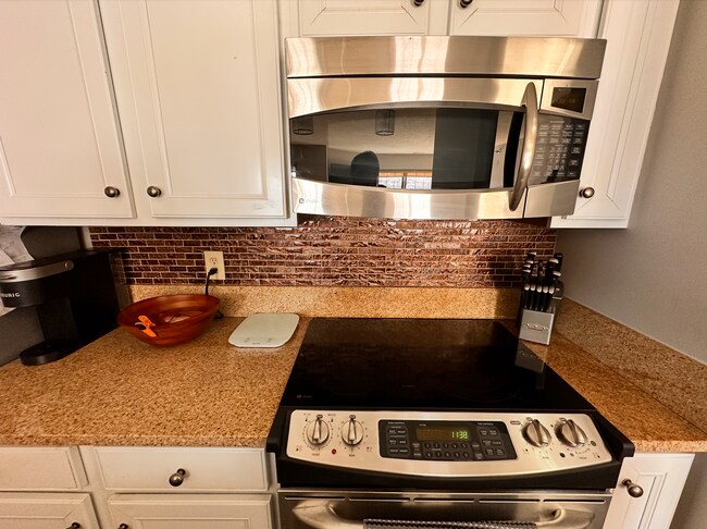 5978 Chasewood Pky Unit 102