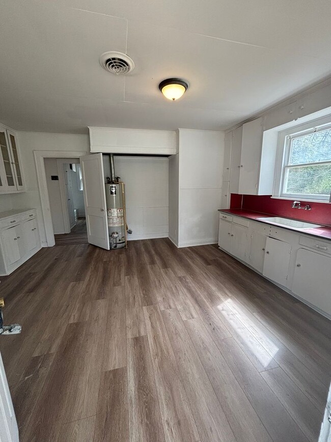 Photo - Beautiful 2 Bedroom Home - Just Updated and Central Air and Heat!