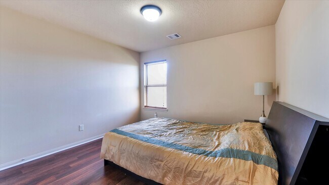 Photo - 17915 Quiet Loch Ln