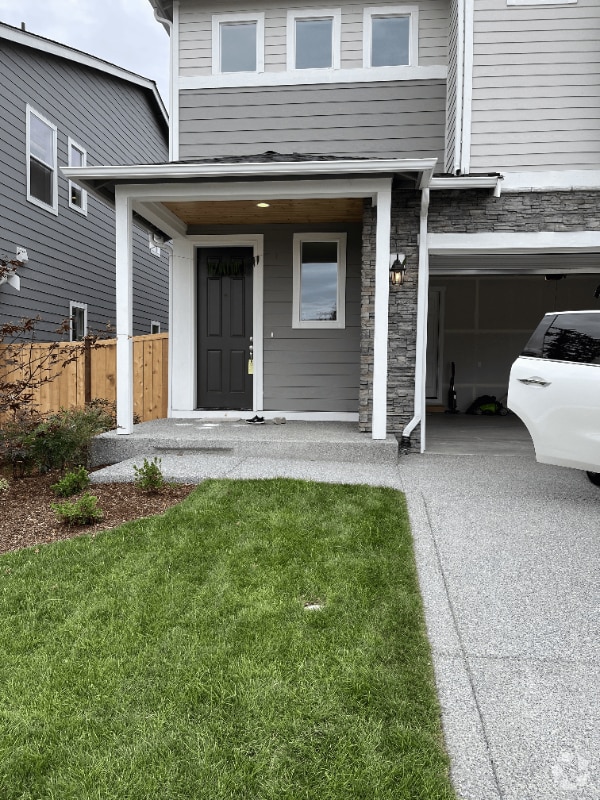 Building Photo - 8335 32nd Pl NE Rental