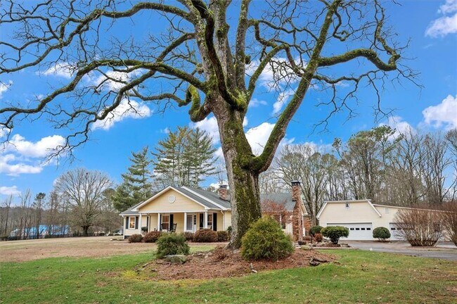 14605 Cogburn Rd