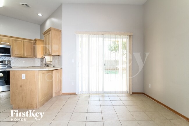 Photo - 732 Taber Ln