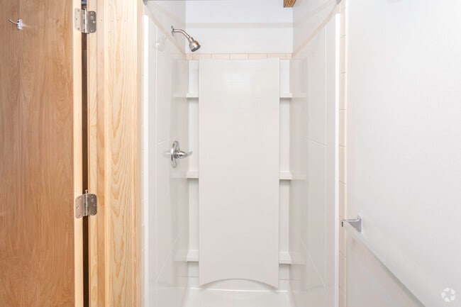 Studio Loft - 520 SF Brookdale SL6