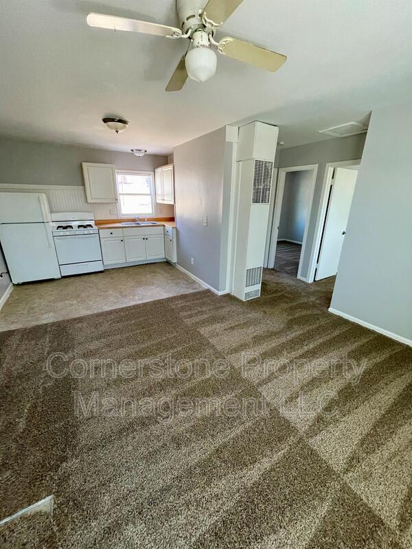 Photo - 8275 Lakeview Dr