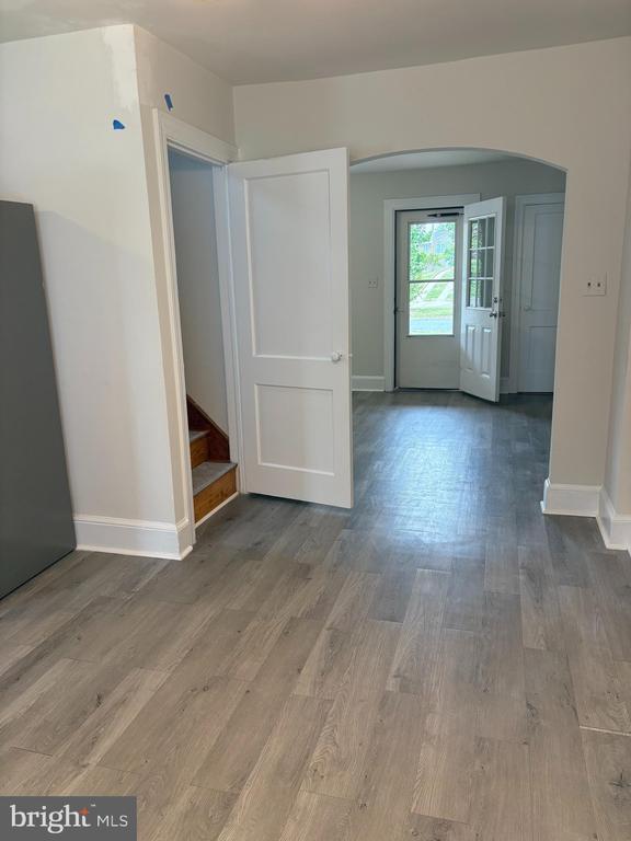 Building Photo - 331 Hanson Ave