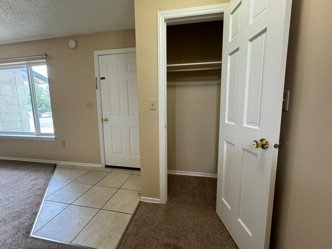 Photo - 3 Bedroom 1.5 Bath Duplex