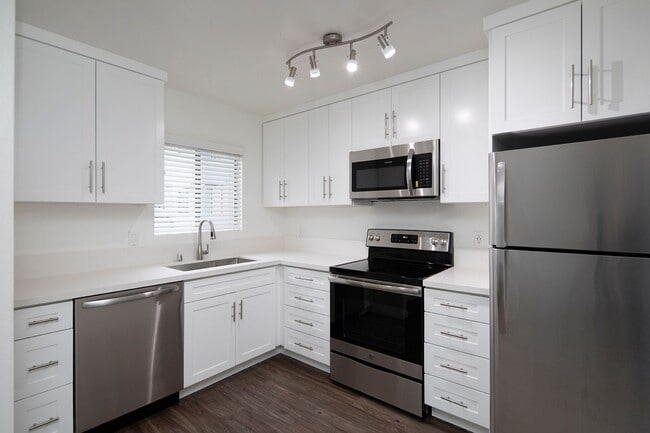 Photo - Bridgeview Apartments