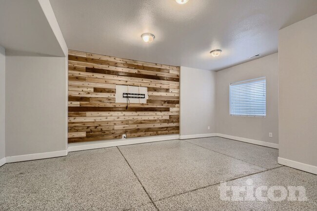 Photo - 9805 W Hinsdale Pl