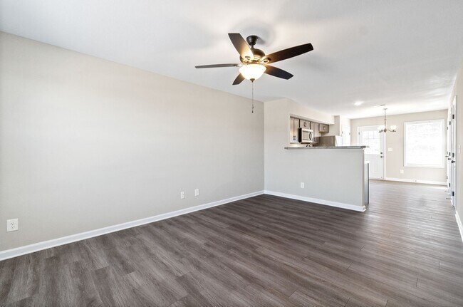 Photo - 1117 Ziva Ln