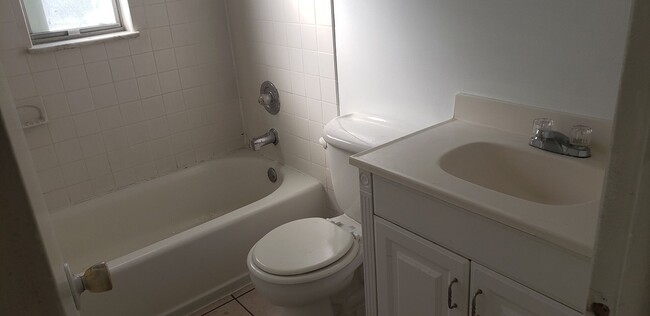 Photo - Oak Street Unit 1115 E Oak 2