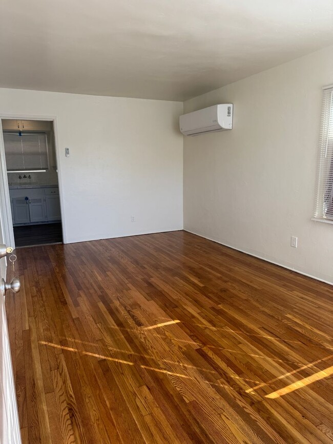 1 Bedroom 1 bath apartment - 1 Bedroom 1 bath apartment