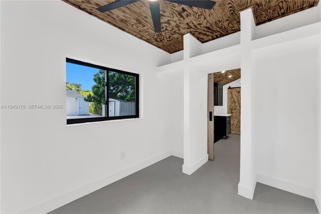 Photo - 889 NW 102nd St Unit 1