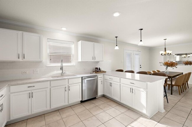 Photo - 13607 Abraham Lincoln St