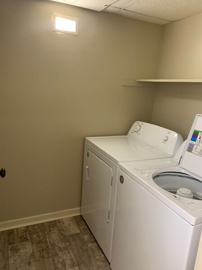 Photo - Sarah's Run Apartments