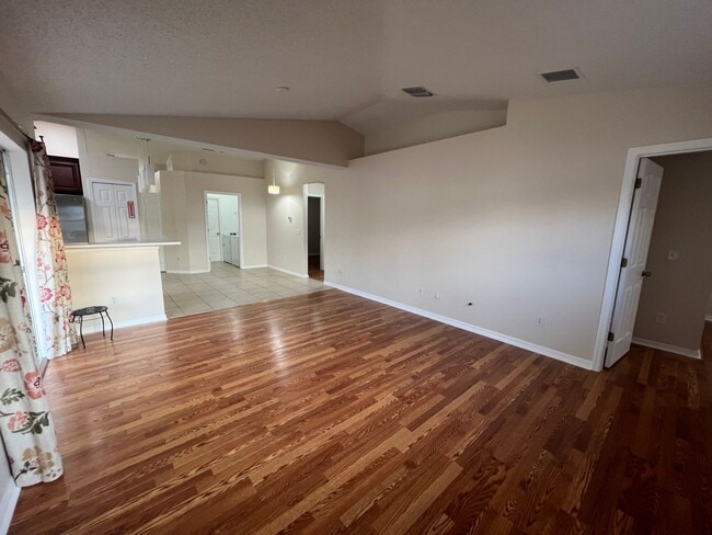 Photo - 3037 Bonkirk Dr