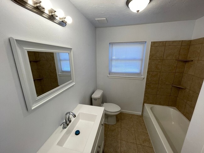 Photo - 4 bed 1.5 bath converted garage!