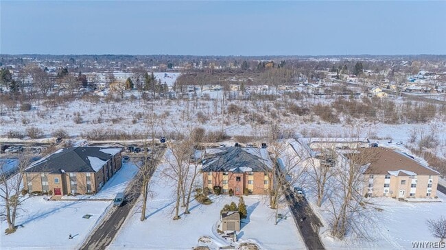 Photo - 6379 Robinson Rd