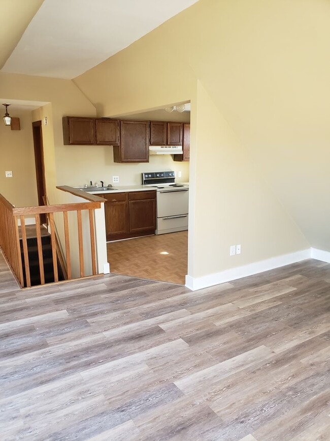 Building Photo - 9 Lafayette Pl Unit 4