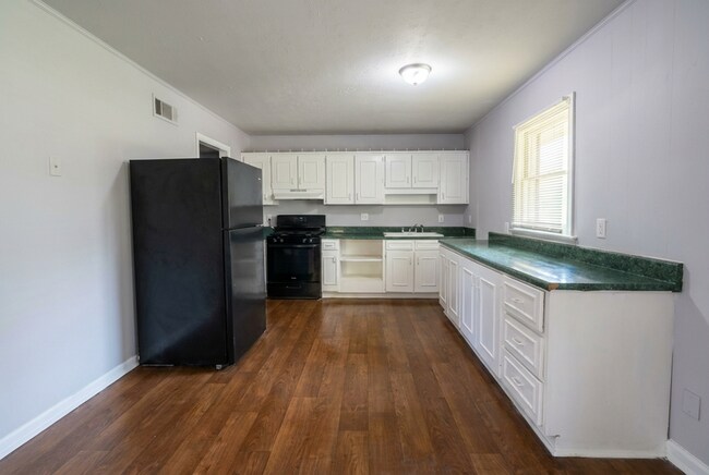 Photo - 1917 Watkins Dr