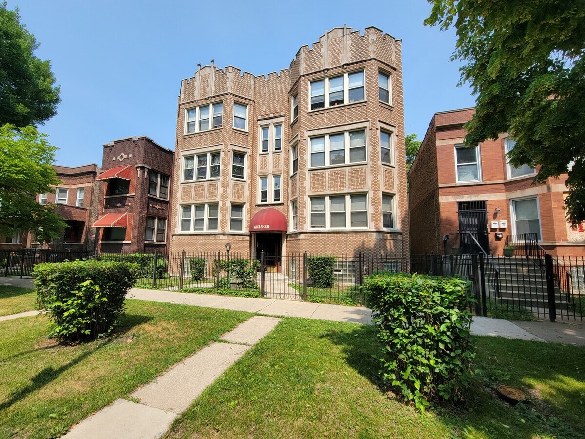 Photo - 6833 S Indiana Ave House