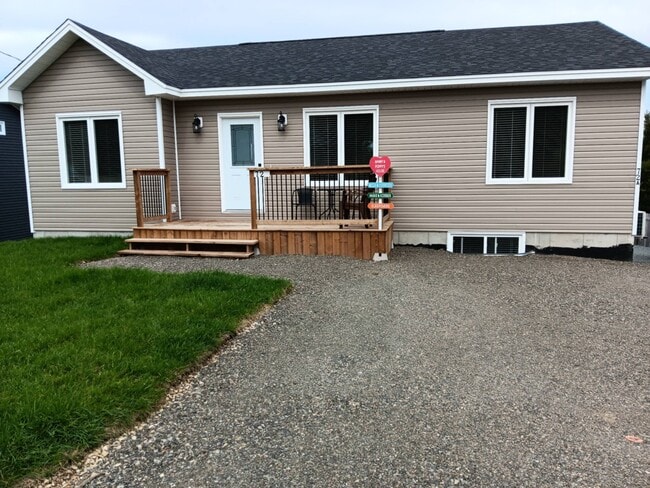 Building Photo - 72 Reddy Dr Unit A